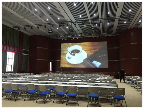 6ͨ�����屻��(d��ng)���wͶӰ�ں�